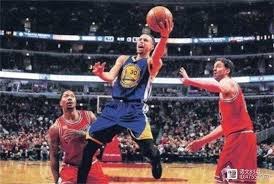 主裁在河南队获单刀时吹停比赛，是因为卡多索回接越位在先